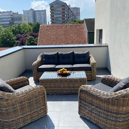 4-Star Zagreb Penthouse Apartamento Exterior foto