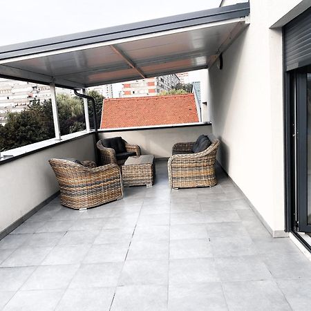 4-Star Zagreb Penthouse Apartamento Exterior foto