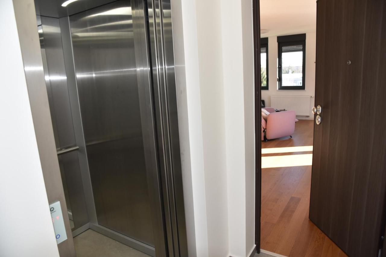 4-Star Zagreb Penthouse Apartamento Exterior foto